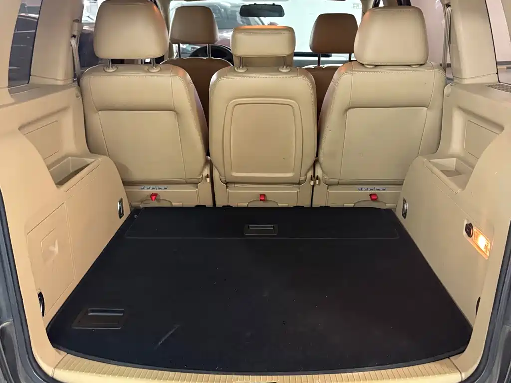 Volkswagen Touran — миниатюра 9