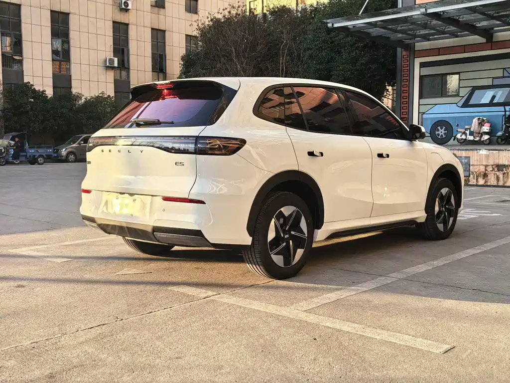 GEELY GALAXY GALAXY E5