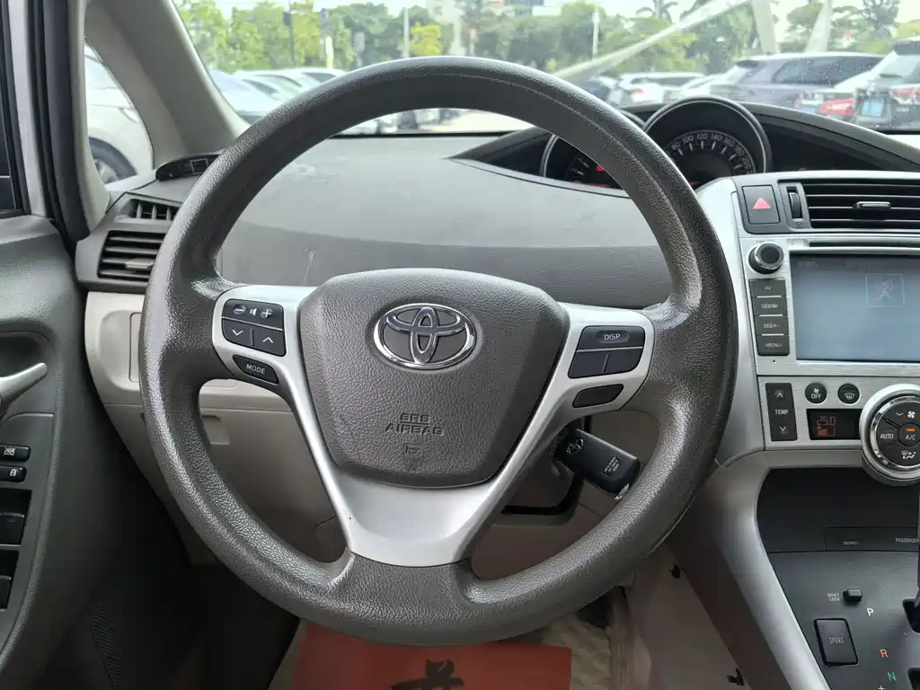Toyota Verso — миниатюра 13