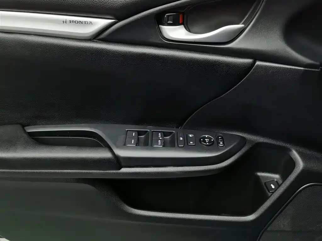 Honda Civic 2016 180TURBO CVT Comfort