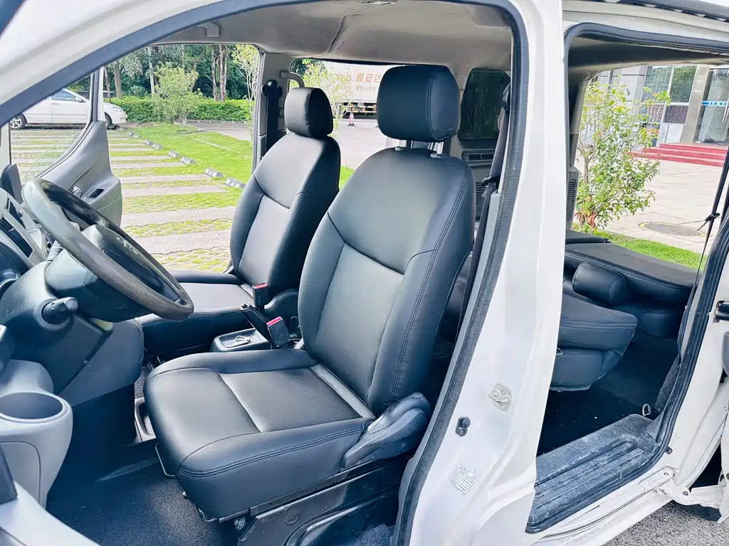 Nissan NV200 2013 1.6L Luxury IV