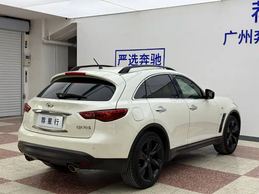 Infiniti QX70 — миниатюра 8