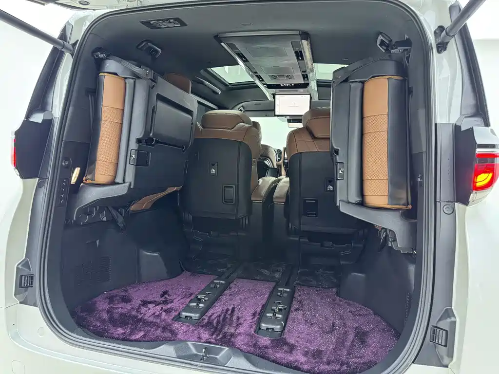 Toyota Vellfire — миниатюра 16