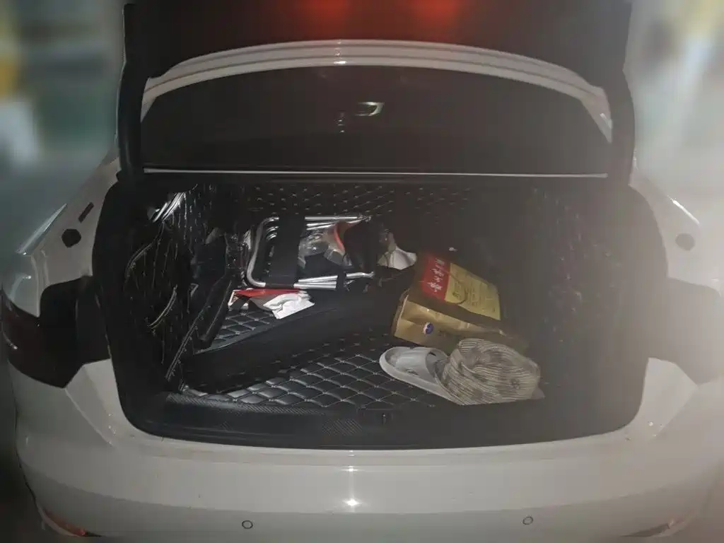 Audi A4L — миниатюра 20