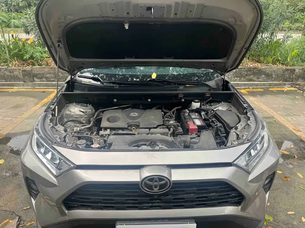 Toyota RAV4 — миниатюра 14