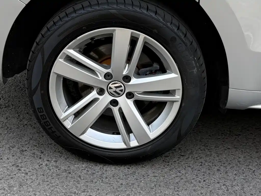 Volkswagen Sharan — миниатюра 23