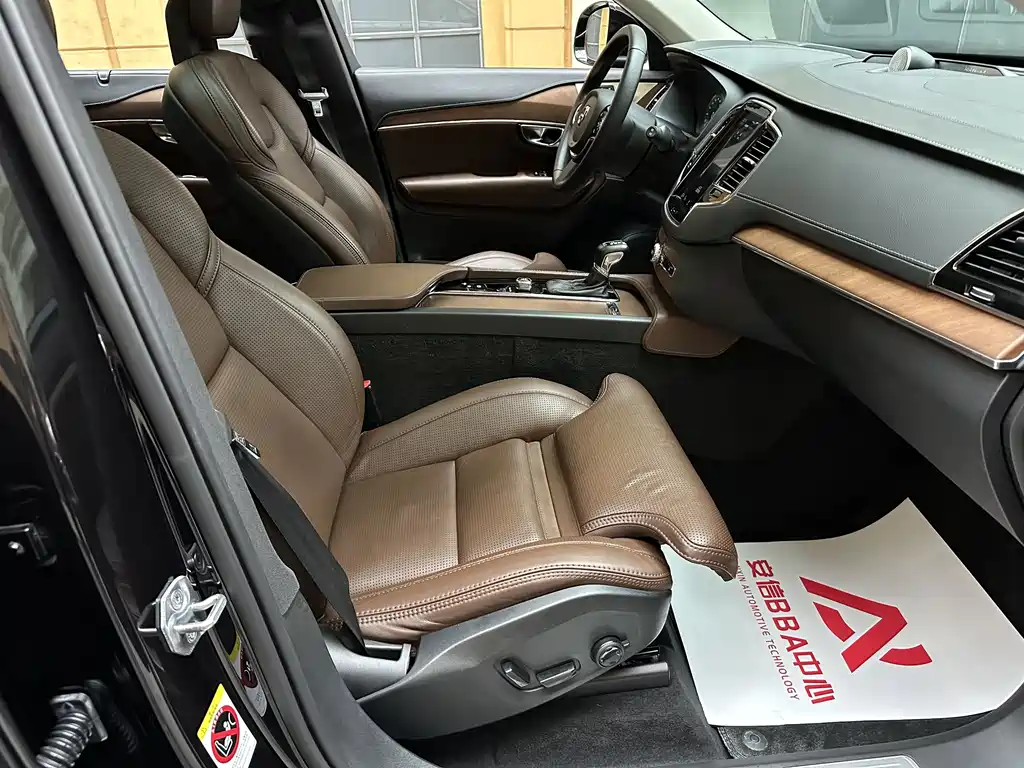 Volvo XC90 — миниатюра 14