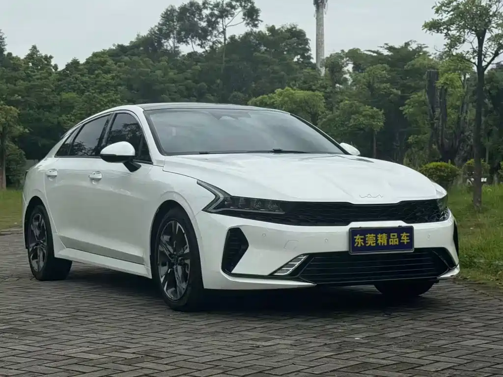 Kia K5 — миниатюра 3