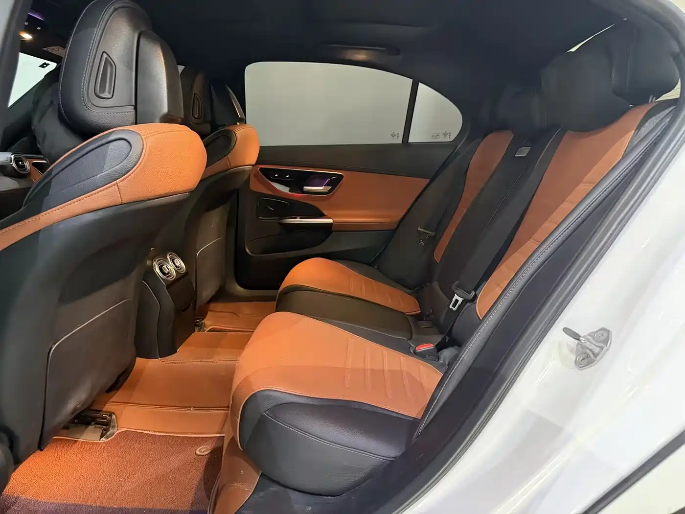 Mercedes-Benz C-class new energy 2023 Белый из Китая, фото 4