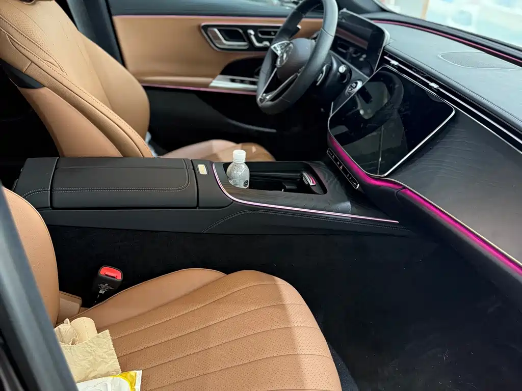 Mercedes-Benz E-Class — миниатюра 5