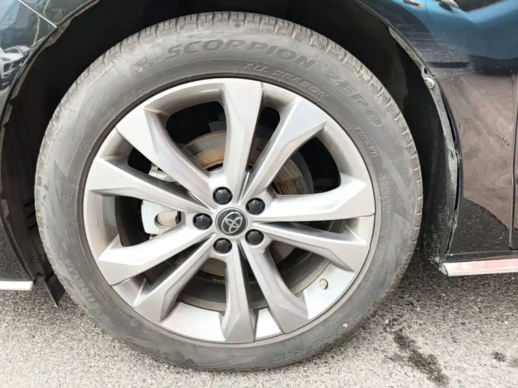Toyota Sienna — миниатюра 23