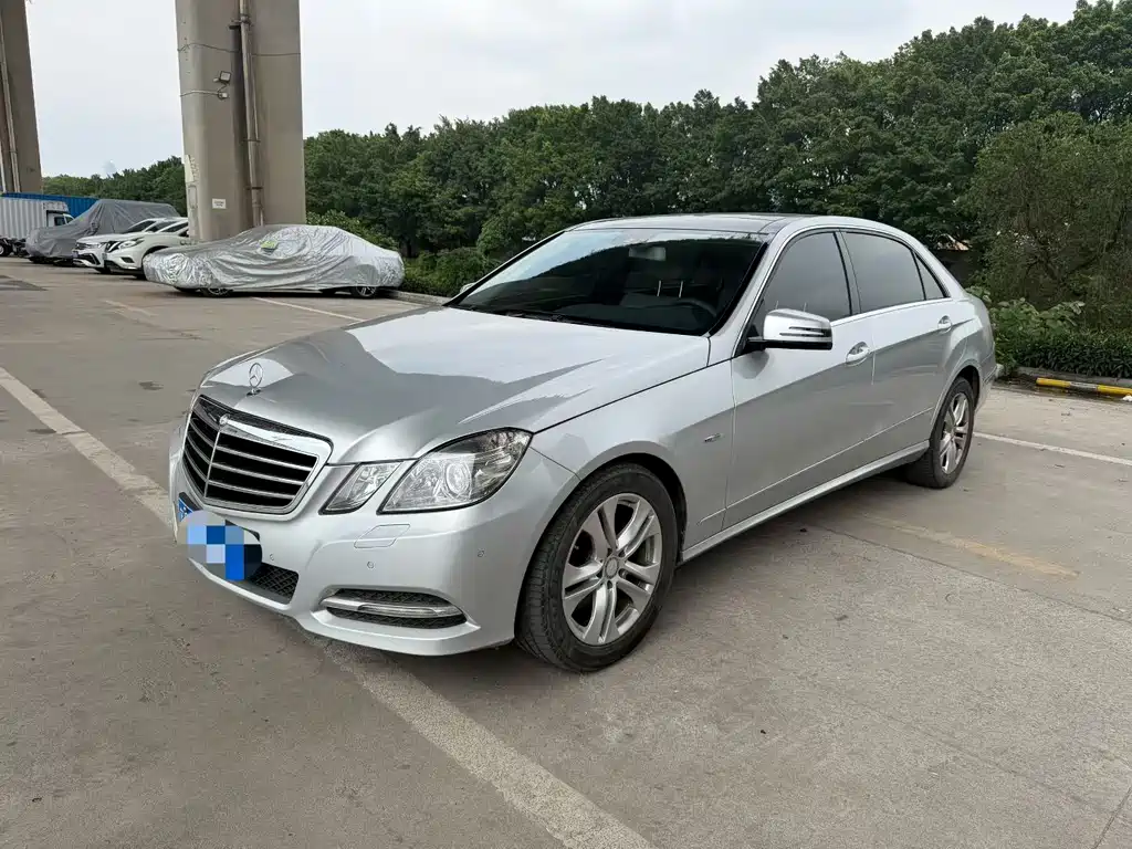 Mercedes-Benz E-Class 2011