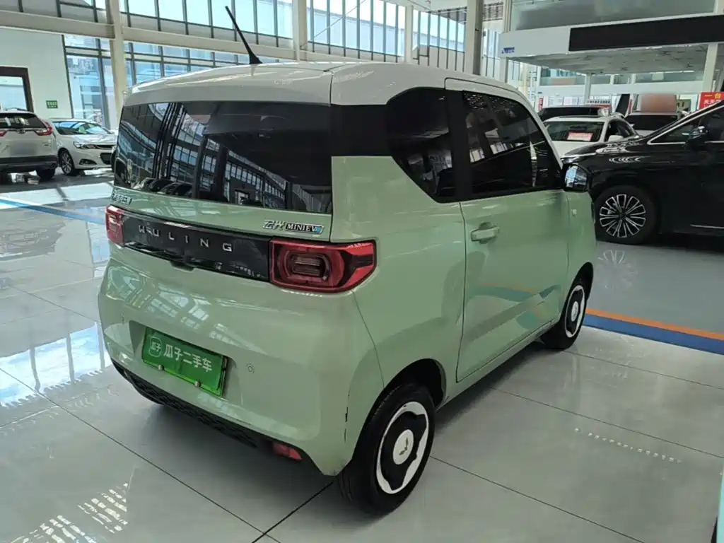 Wuling MINIEV — миниатюра 7