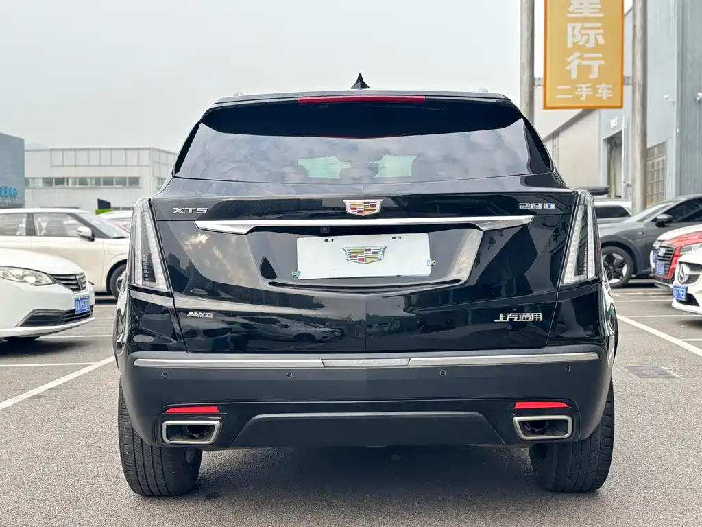 CADILLAC XT5