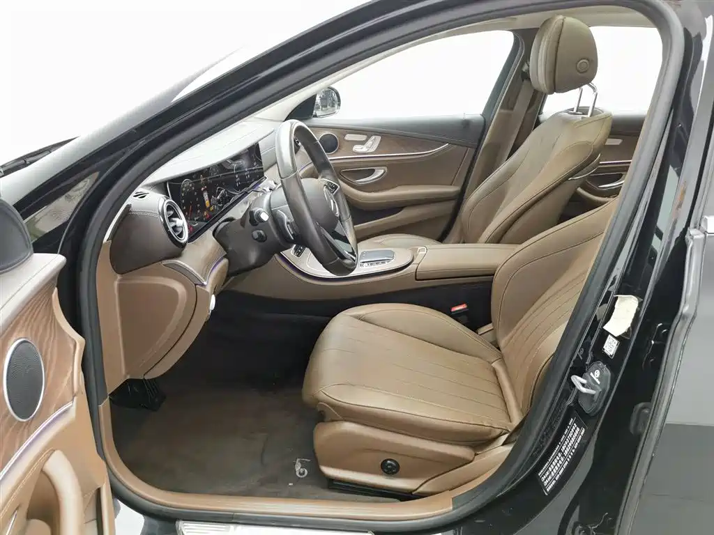 Mercedes-Benz E-Class E 2023 E 300 L Fashion