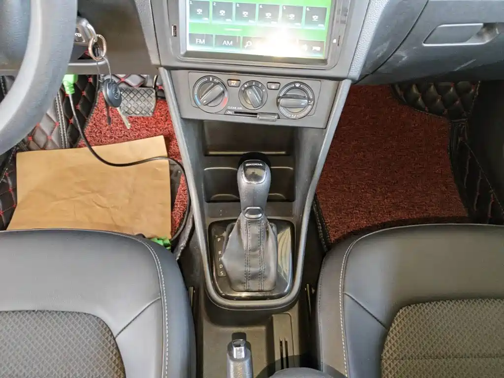 Skoda Rapid Spaceback — миниатюра 14