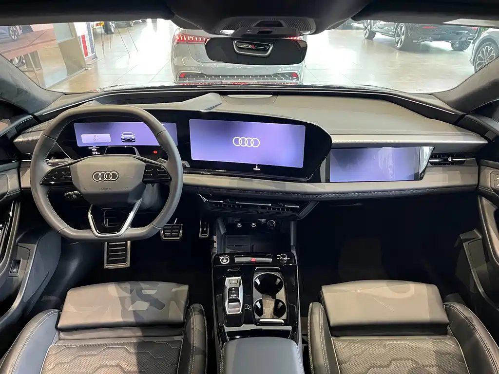 Audi A6L e-tron — миниатюра 6
