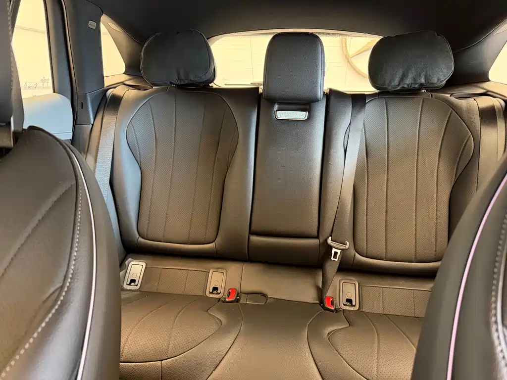 Mercedes-Benz EQE SUV — миниатюра 14