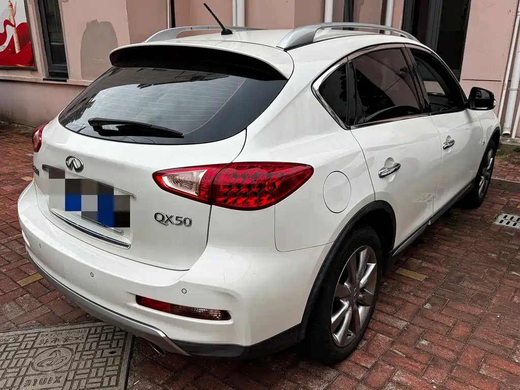 Infiniti QX50 — миниатюра 11