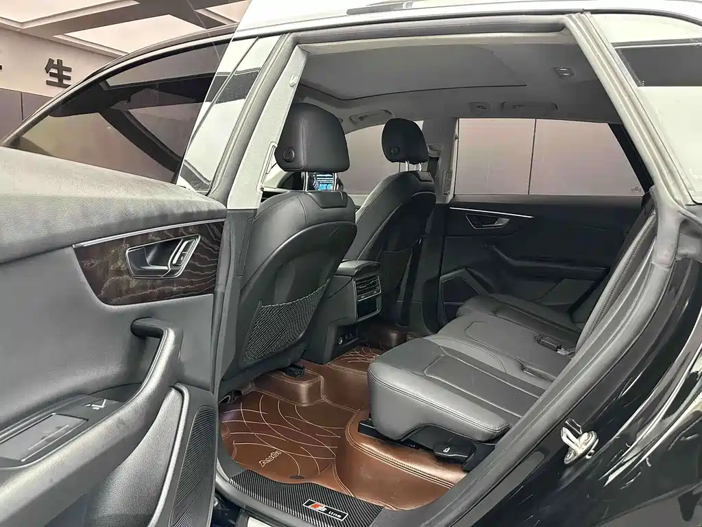 Audi Q8 — миниатюра 6