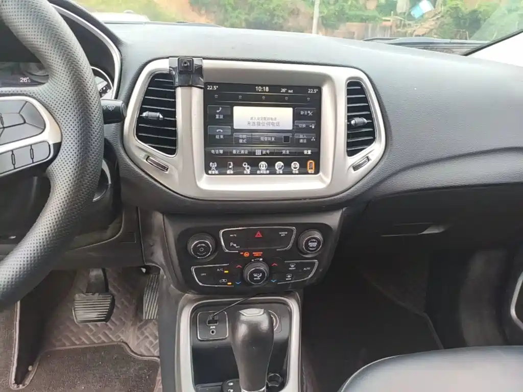 Jeep Compass — миниатюра 13