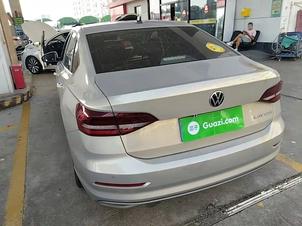 Volkswagen Lavida — миниатюра 5