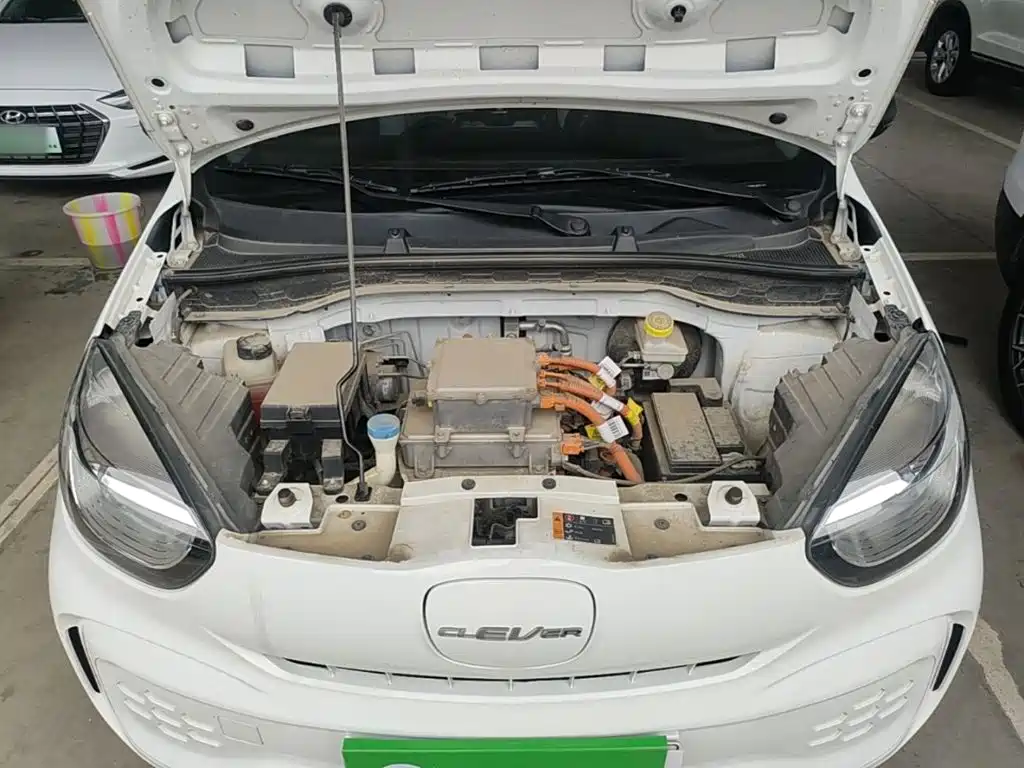Roewe Clever — миниатюра 20