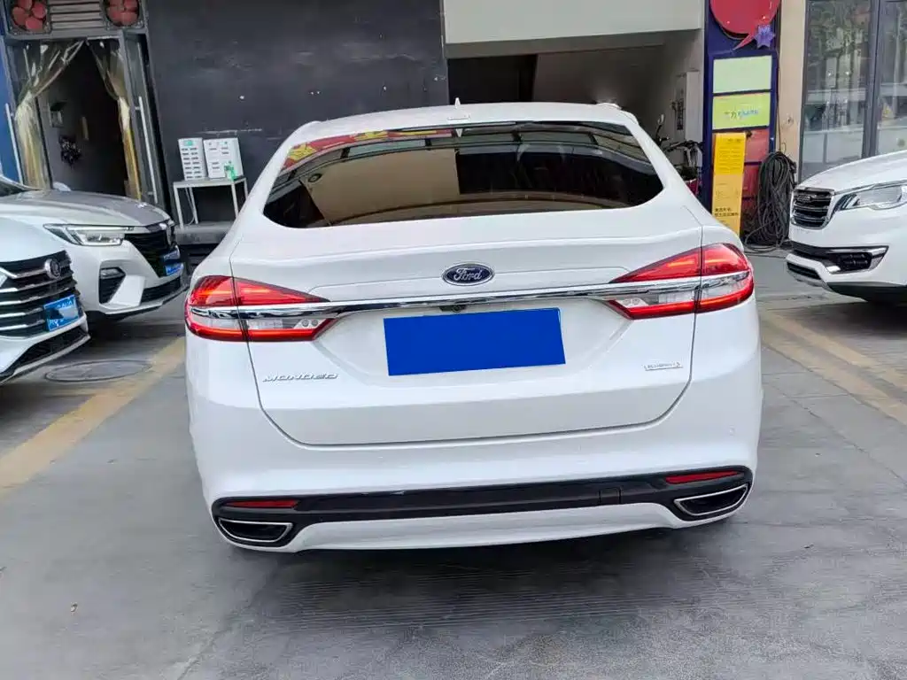 Ford Mondeo — миниатюра 8