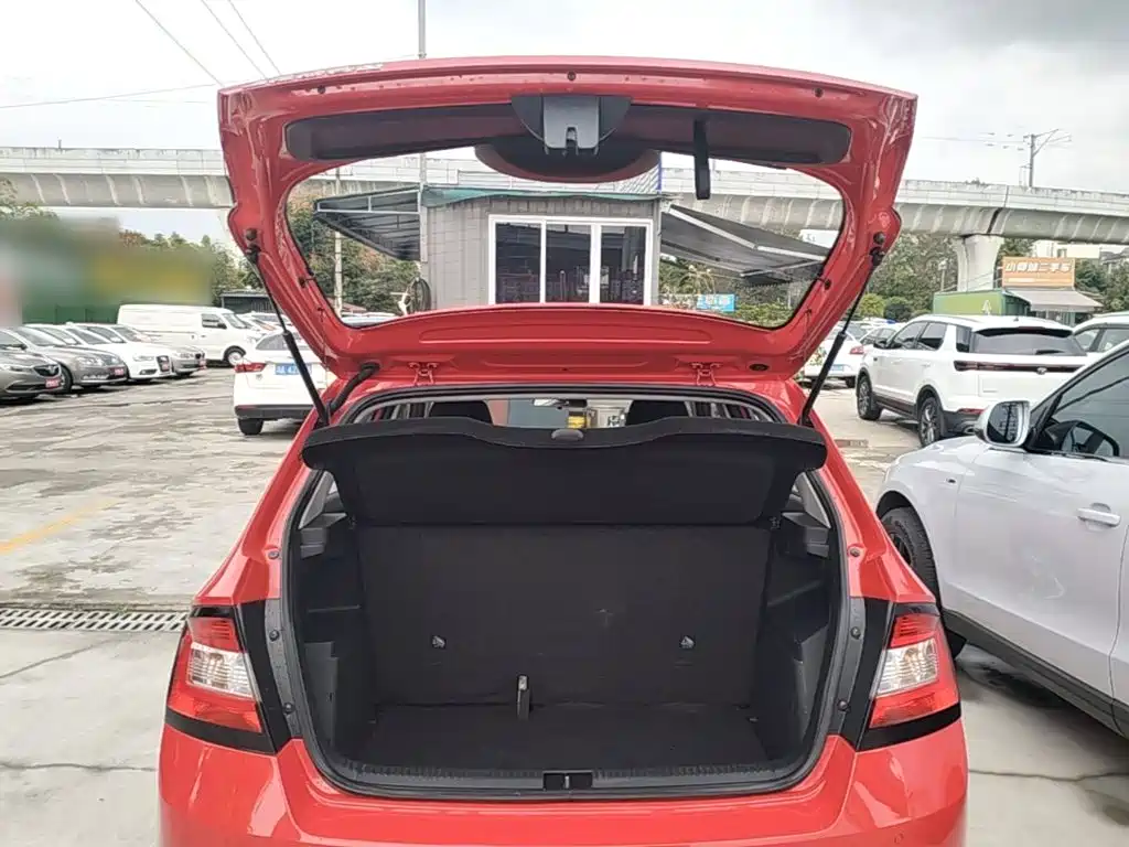 Skoda Fabia — миниатюра 19