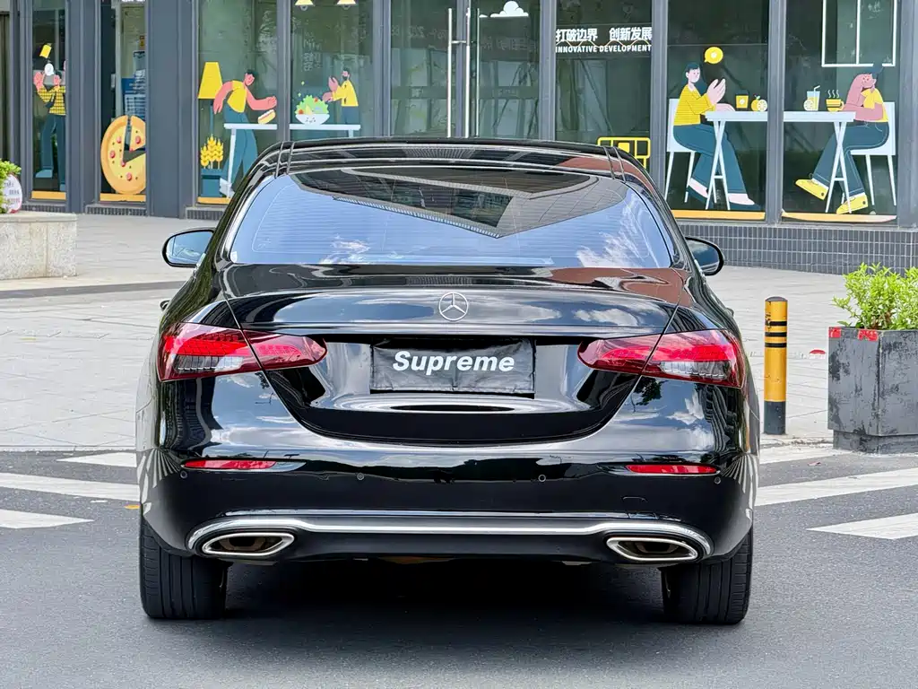 Mercedes-Benz E-Class — миниатюра 8