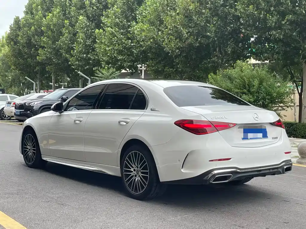 Mercedes-Benz C-Class — миниатюра 4