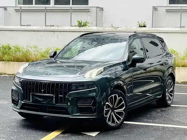 Lynk & Co 09 EM-P 2024 2.0 TD EM-P 4 WDULTRA — фото 1