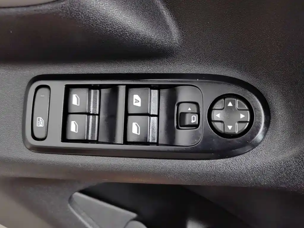 Citroen C3-XR — миниатюра 9