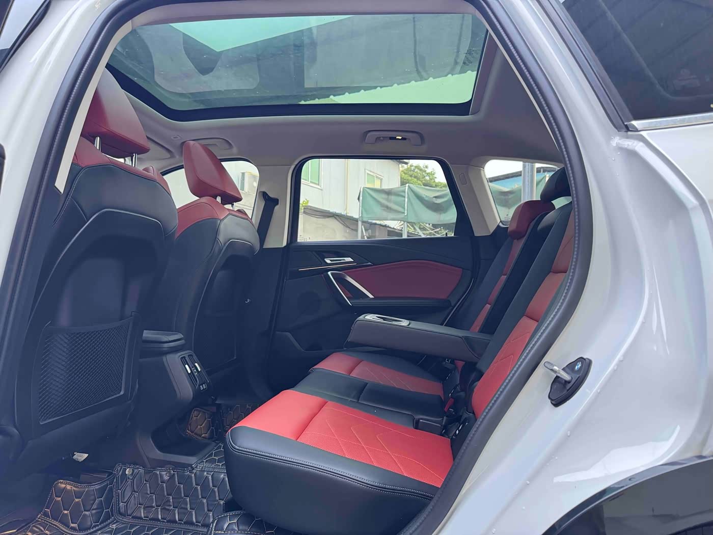 BMW X1 1.5 л 2023 г. Белый, пробег 30000 км