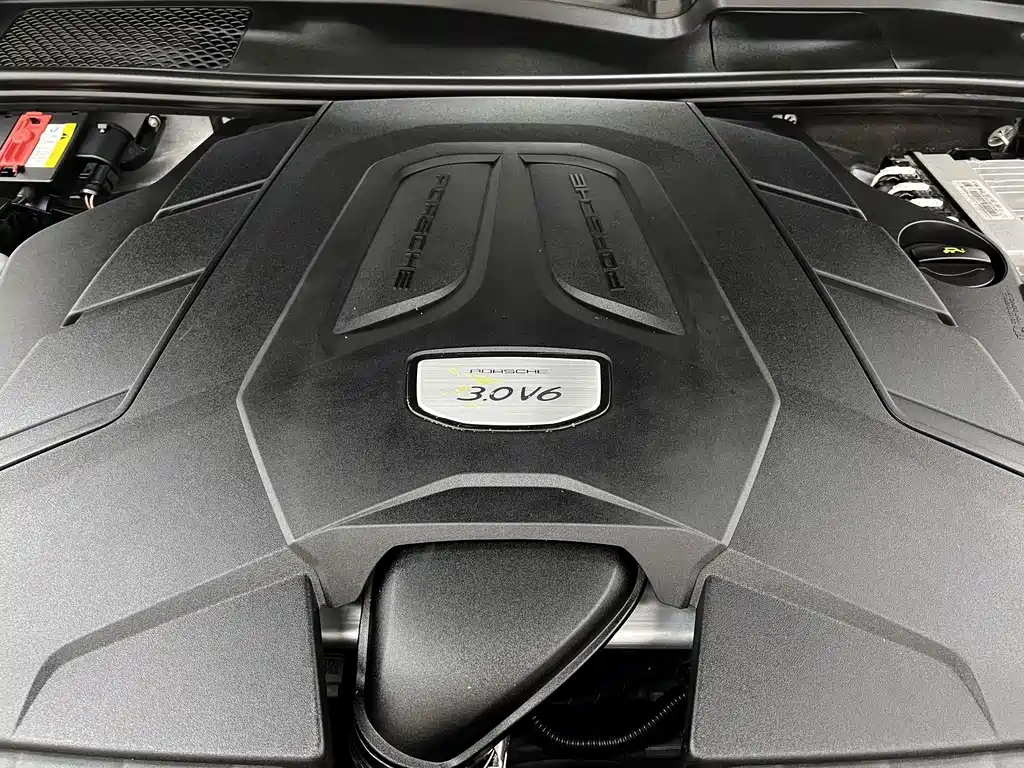 Porsche Cayenne — миниатюра 33