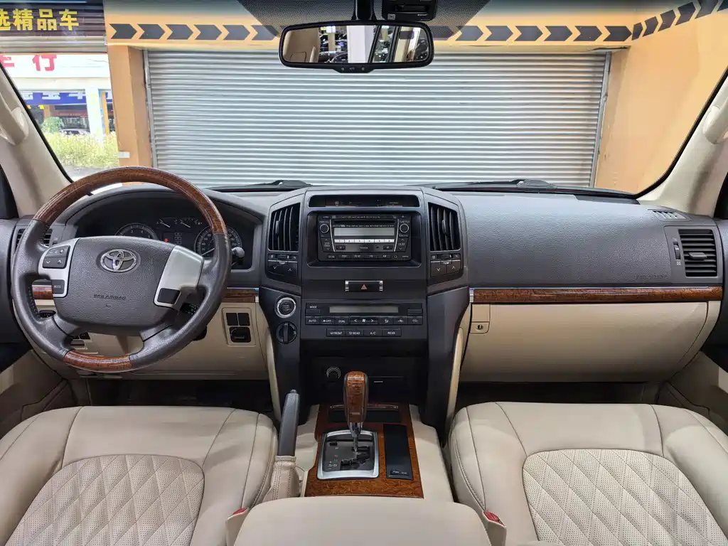 Toyota Land Cruiser — миниатюра 18