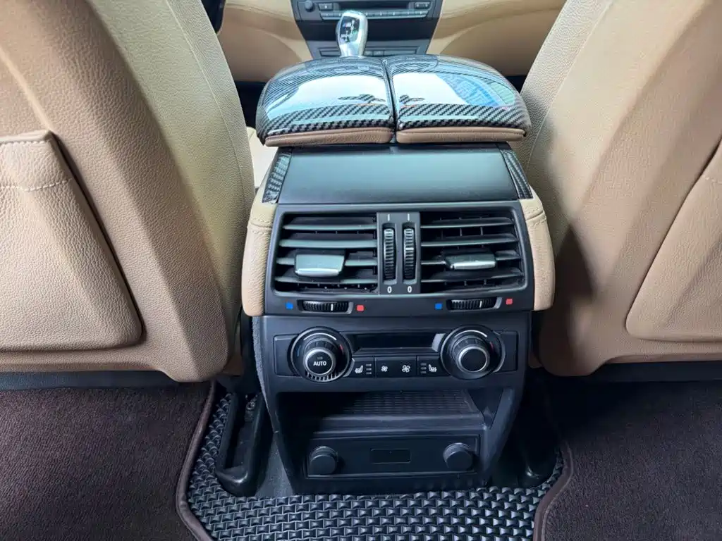 BMW X6 M — миниатюра 9