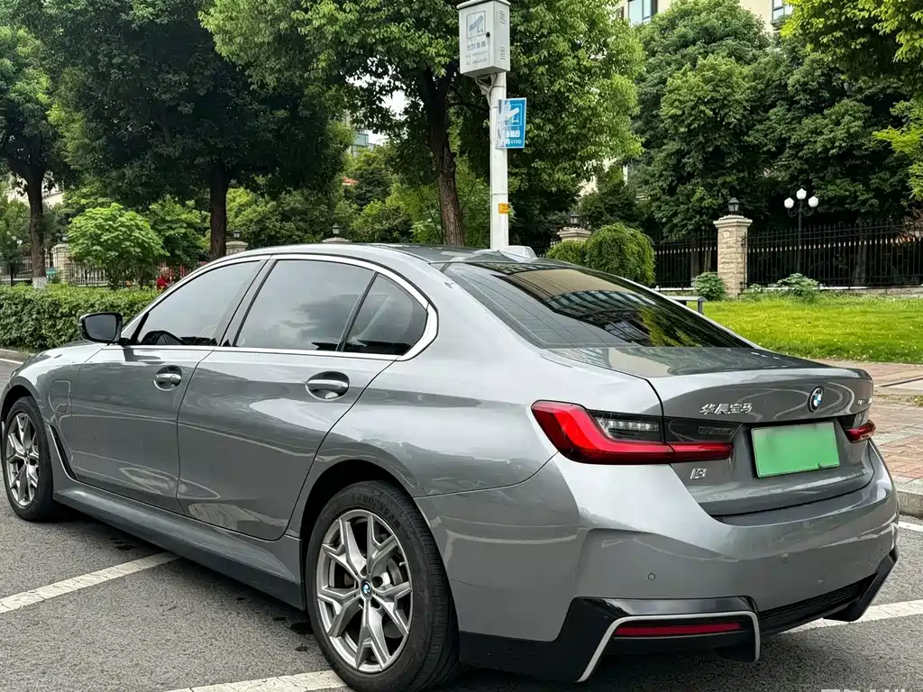 BMW i3 — миниатюра 6