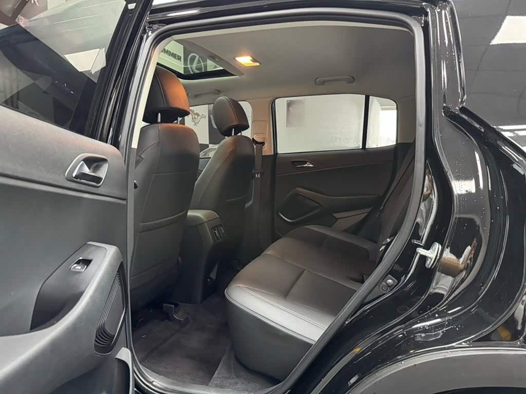 Hyundai Beijing Hyundai ix35 1.4 л 2023 г. Чёрный, пробег 35000 км