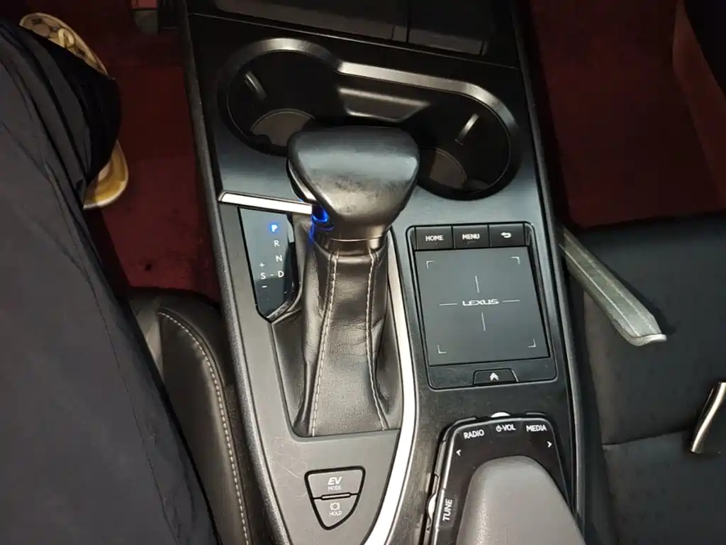 Lexus UX — миниатюра 14
