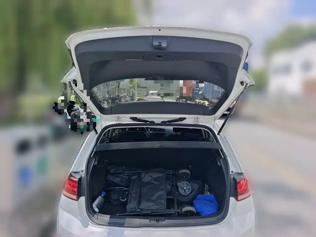 Volkswagen Golf — миниатюра 10