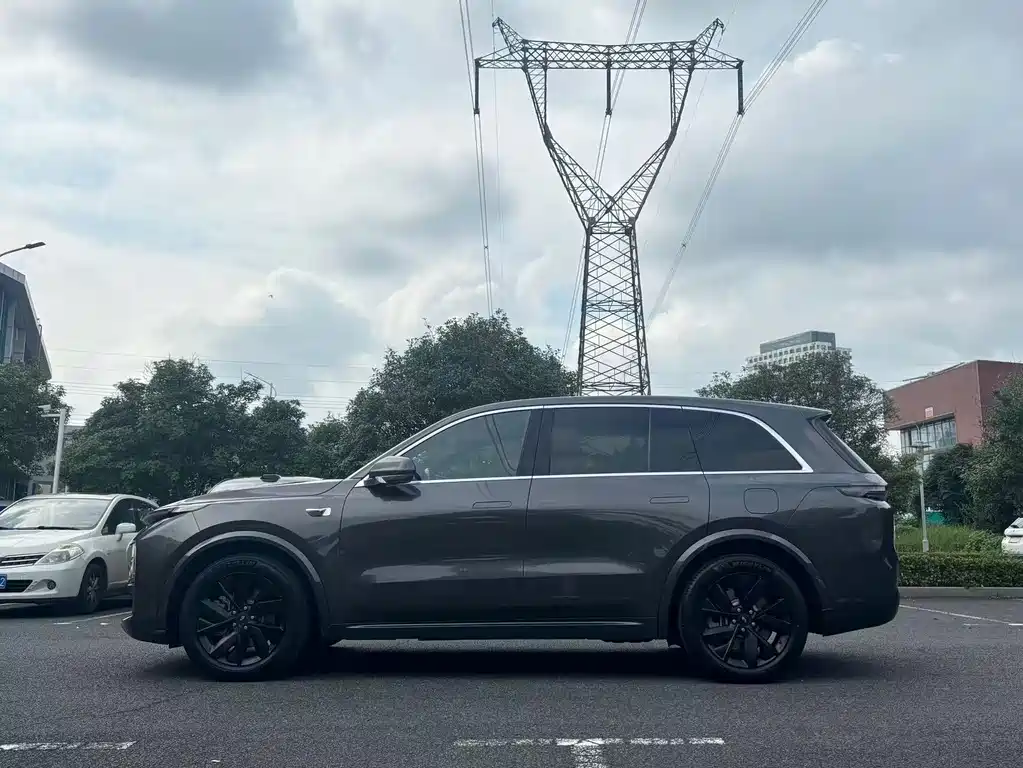Li Auto Li L8 — миниатюра 2