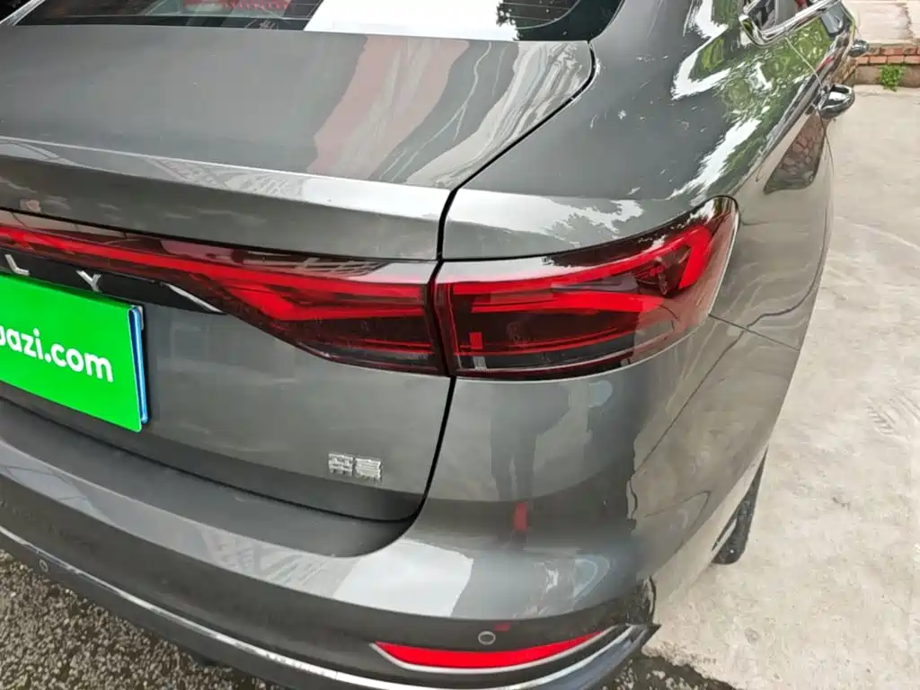 Geely Emgrand — миниатюра 8