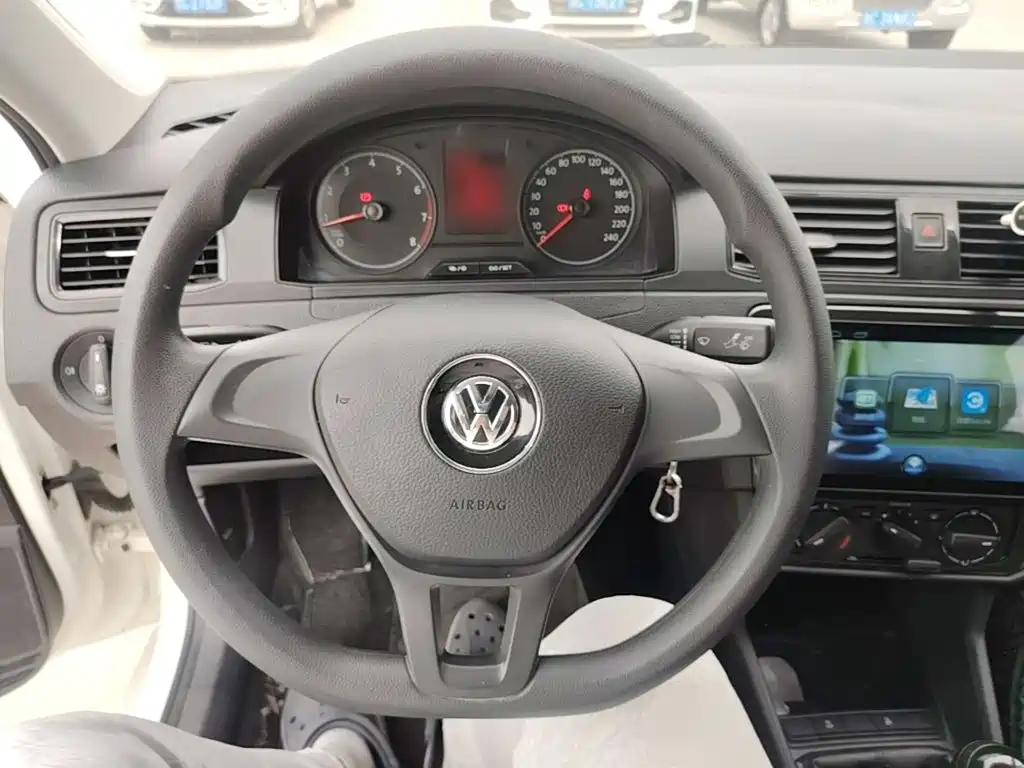 Volkswagen Santana — миниатюра 11