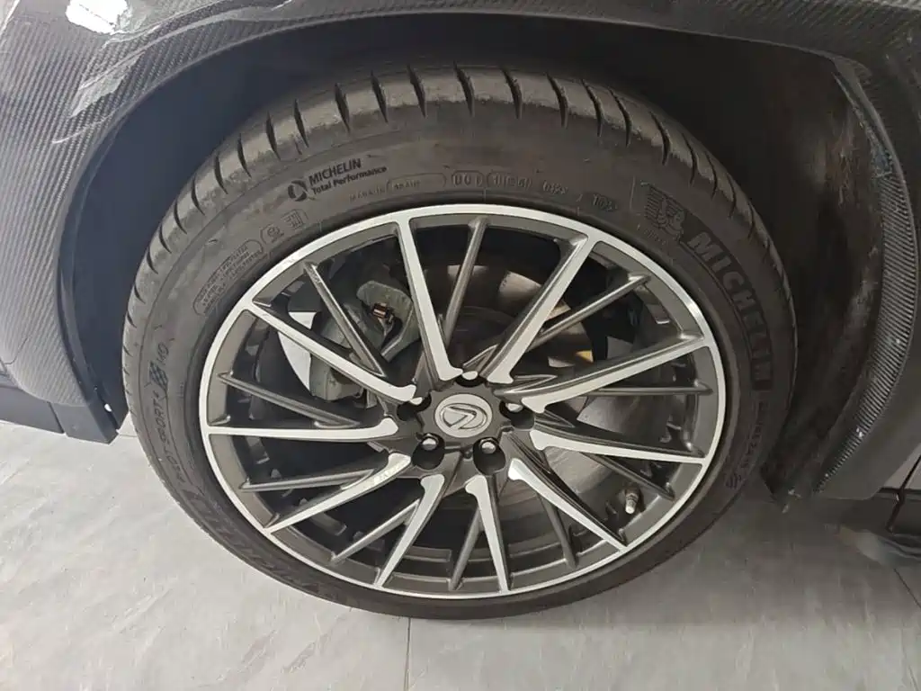 Lexus UX — миниатюра 23