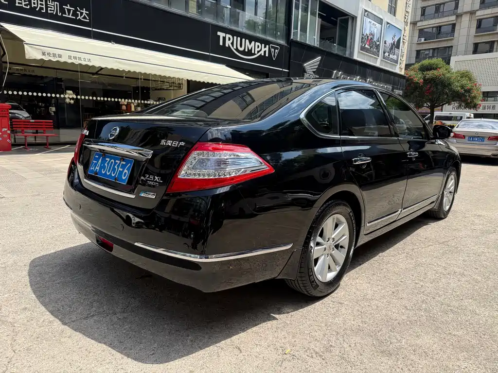 Nissan Teana — миниатюра 5
