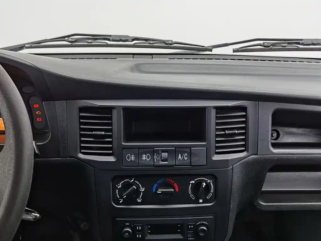 Wuling Zhiguang — миниатюра 12