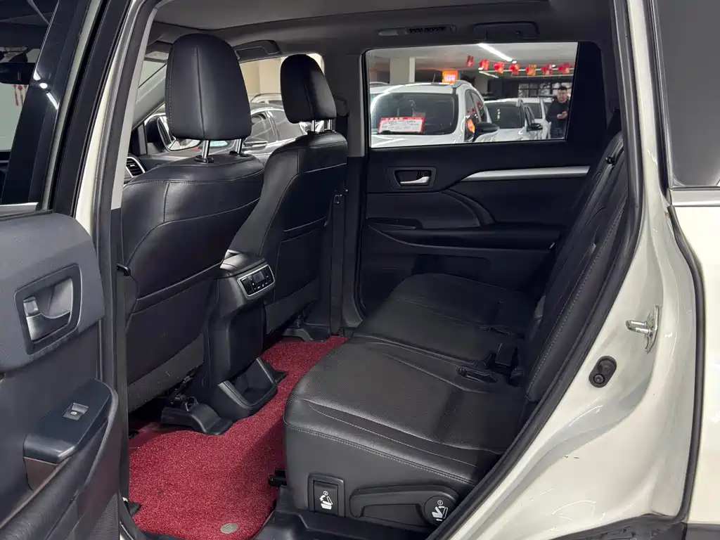 Toyota Highlander — миниатюра 8
