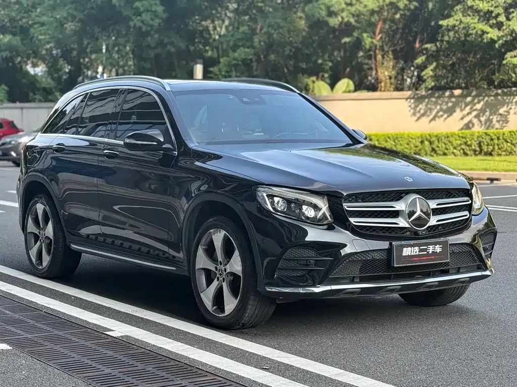 MERCEDES-BENZ GLC