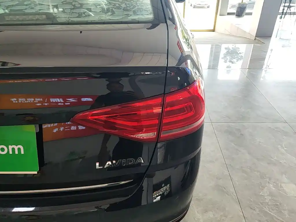 Volkswagen Lavida — миниатюра 8